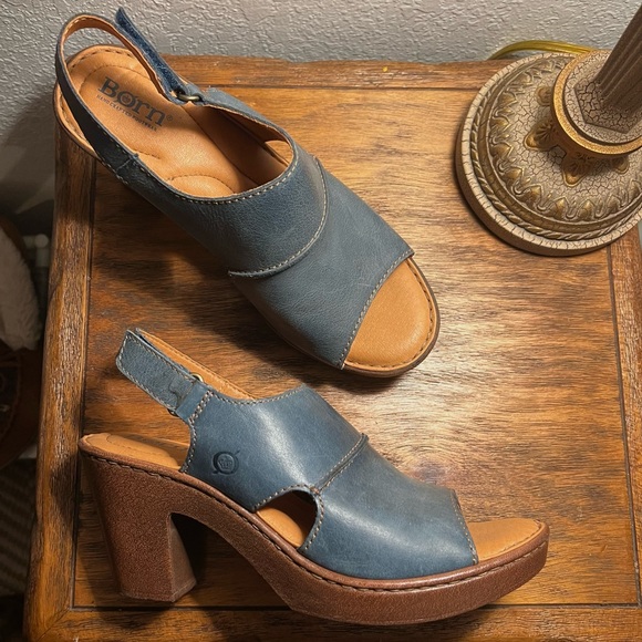 Born Heeled Sandals - Picture 2 of 2